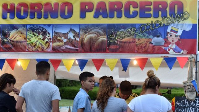 la musica, el arte y la gastronomia colombiana desembarcan en plaza moreno