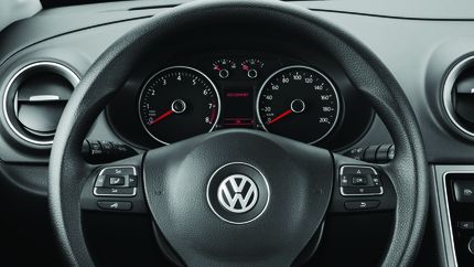 Los encontraron desarmando el tablero de un auto y descubrieron que era una banda especializada