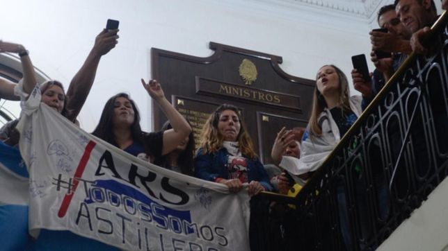 asi coparon los trabajadores del ars el ministerio de economia