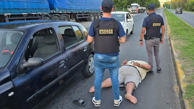 impactante operativo en ensenada para detener a un hombre acusado de vender droga