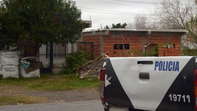 detuvieron a un hombre que amenazo con prender fuego una casa y golpear a la policia