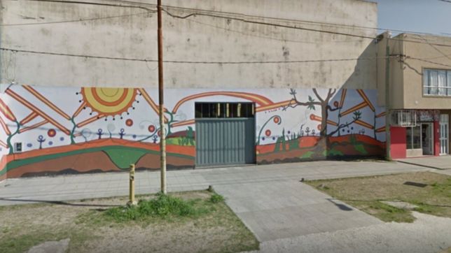 uso la palabra todes en una escuela catolica, lo echaron y lo mandaron a reflexionar