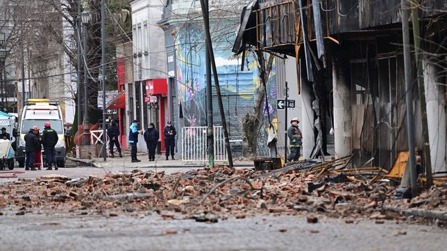 el fiscal volvio a recorrer el deposito incendiado y se detecto donde arranco el fuego