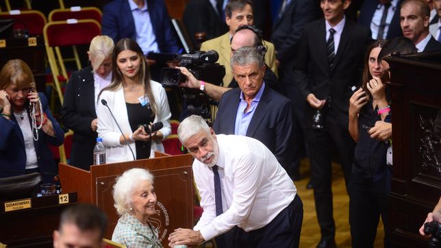 en la calle y en el recinto: asi se vivio la apertura de sesiones en la legislatura bonaerense