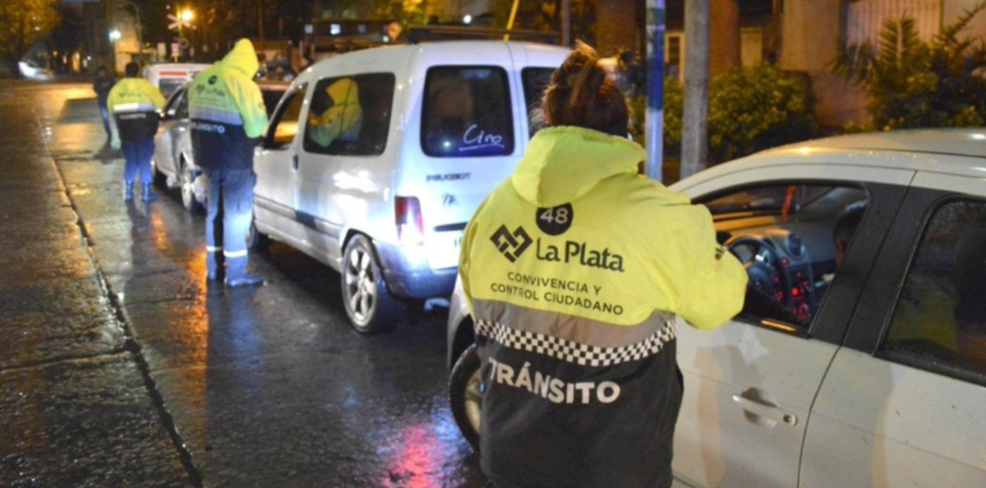 1532991548520.jpg?y=163&width=1187&height=593&scaleY=1&x=5&rotate=0&scaleX=1&ow=1200&oh=801&&cw=1920&ch=950