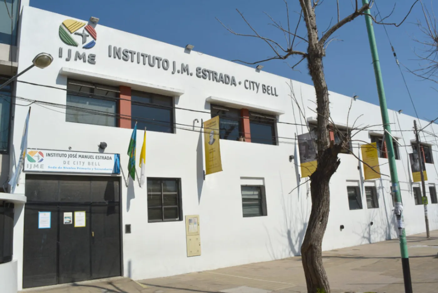 El Instituto José Manuel Estrada de City Bell es el colegio de La Plata que decidió no renovarle la matrícula a los hijos de Rodrigo Rey.