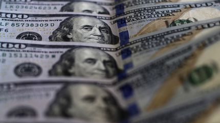 Prevén un salto del tipo de cambio oficial y el fin del esquema del dólar blend