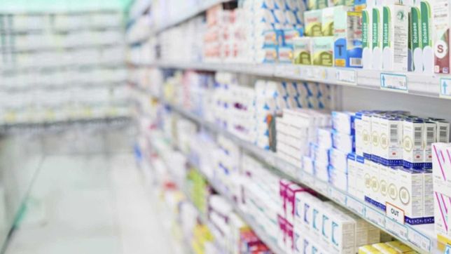 en pie de guerra con farmacity, los farmaceuticos no atienden en la plata
