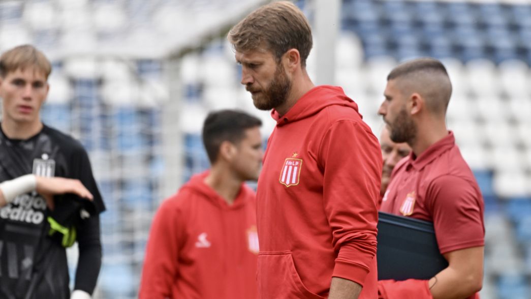 Schunke y el triunfo pincha en el clásico de Reserva: El objetivo es terminar primeros