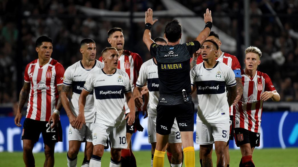 Con dos jugadores de Estudiantes y uno de Gimnasia, salió el equipo ideal del fútbol argentino