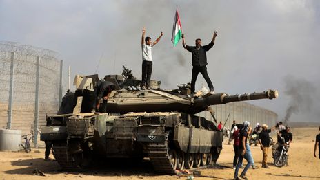 El Gobierno repudió los ataques de Hamas en Israel y reforzó la seguridad en el país
