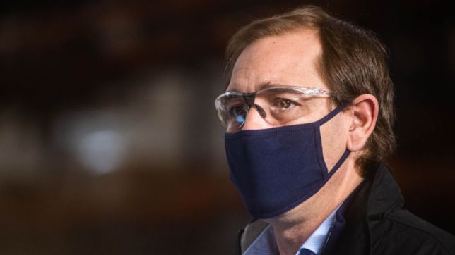 garro critico al gobierno por el uso de locales partidarios para la campana de vacunacion