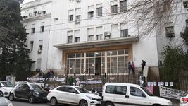 arranca en la plata del juicio a un custodio de perro primo y un amigo de l-gante
