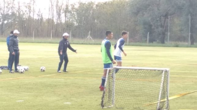 troglio comenzo su tercer ciclo en gimnasia rodeado de juveniles