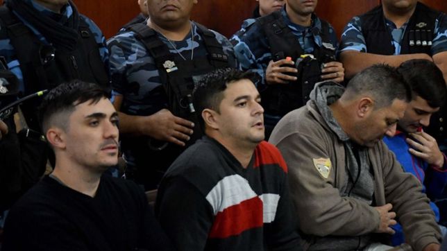 arrancan los alegatos en el juicio a los cuatro policias acusados de la masacre de monte