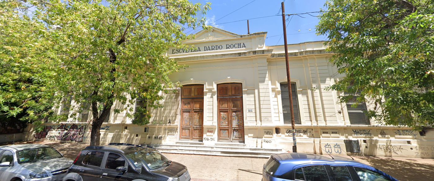 Las autoridades de Educación de Provincia comunicaron la decisión de apartar al alumno del Normal 2 de La Plata.