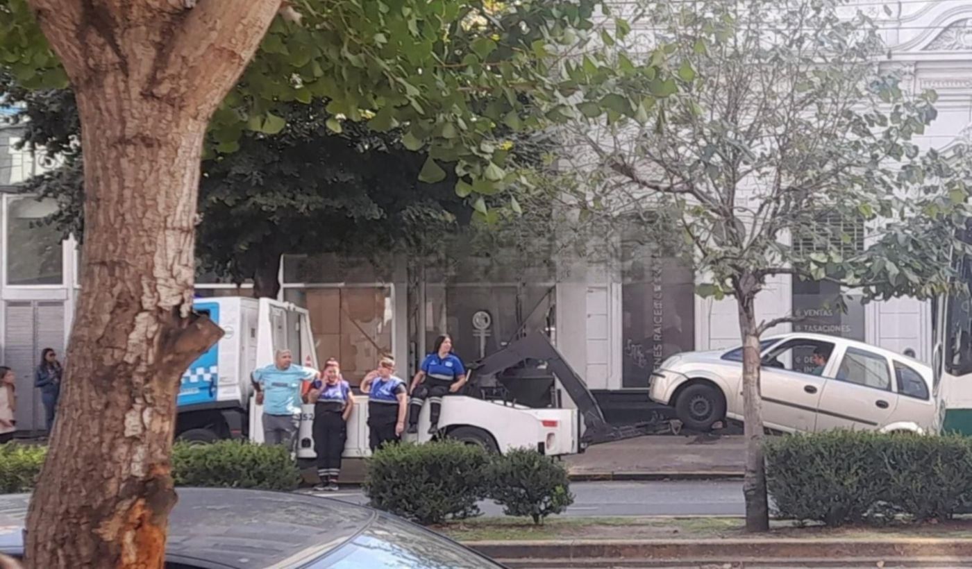 atrincherado en la grua.jpg