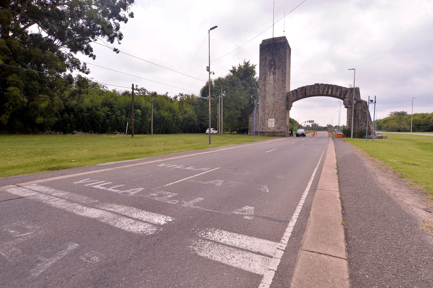 Arco Villa Elisa.jpg