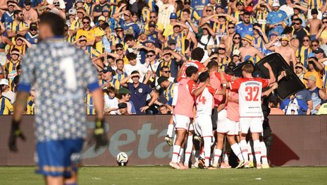 Un futbolista de Estudiantes analiza cambiar de aire y podría irse al exterior Un futbolista de Estudiantes analiza cambiar de aire y podría irse al exterior