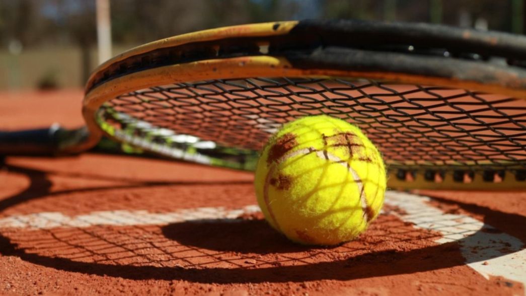Después de la autorización, explota la demanda en los clubes de tenis de La Plata