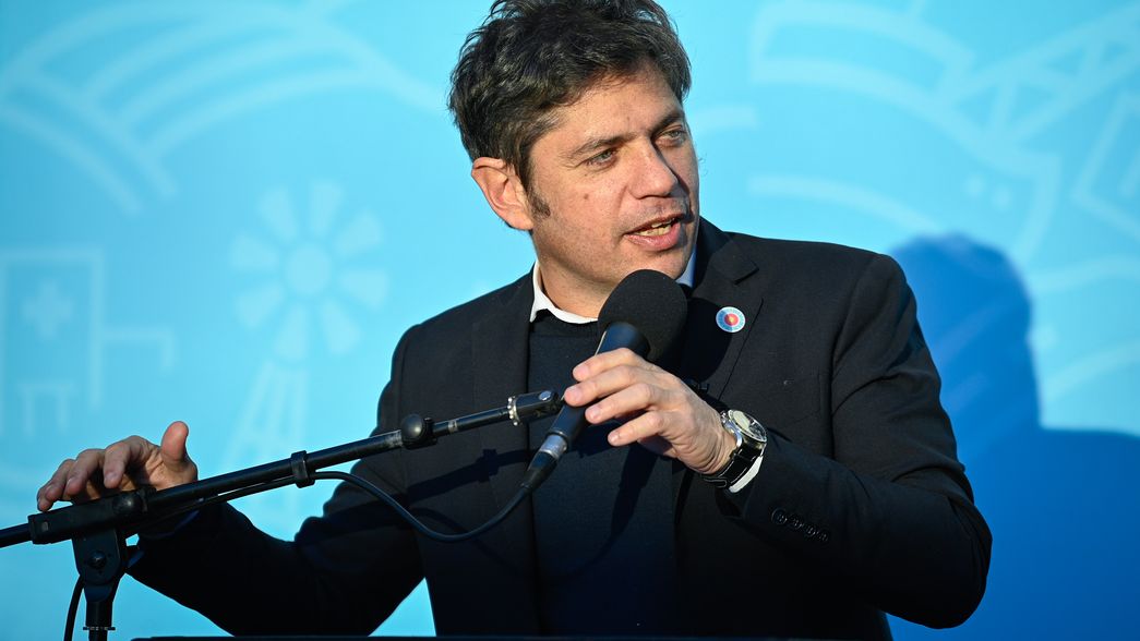 Kicillof dijo que el Gobierno es una estafa y apuntó contra la política económica de Caputo