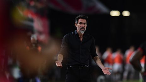 La ironía de Eduardo Domínguez a la hora de hablar de los refuerzos y el rol de Foster Gillett