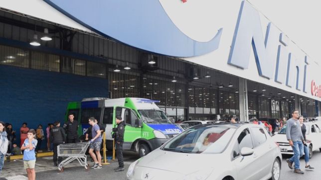 los supers de la plata extienden el horario para que se hagan las compras con tranquilidad