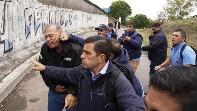 berni fue atacado a pinas en medio de la manifestacion por el crimen del colectivero