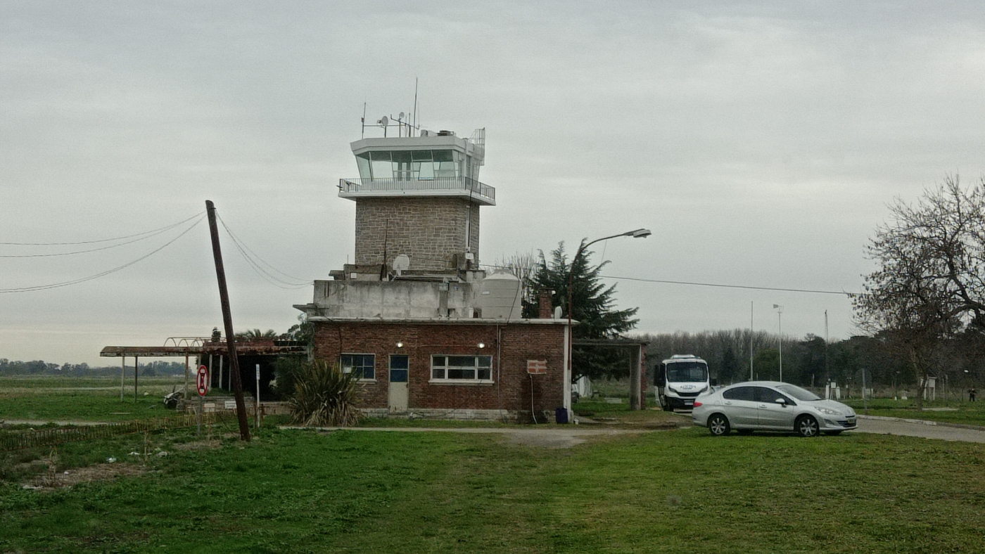 Especialistas debatieron en La Plata cómo transformar el aeródromo en un aeropuerto regional