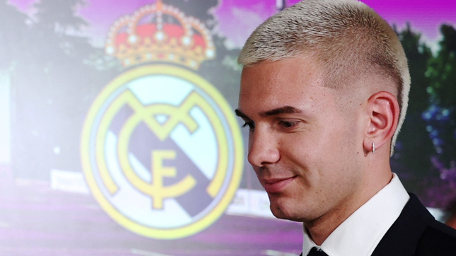 de calle 8 a madrid: mastantuono paso en la plata sus ultimos dias antes de viajar