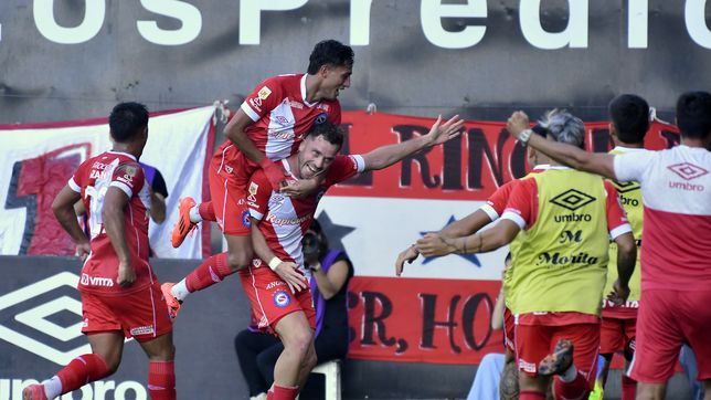 la rafaga de goles de argentinos juniors que puso a estudiantes contra las cuerdas