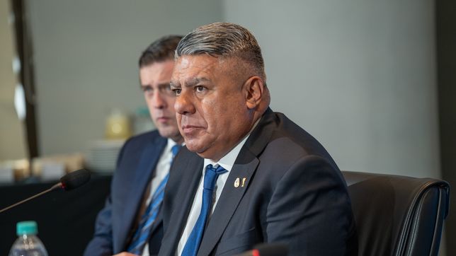 claudio tapia hablo sobre la posible vuelta de los visitantes en el futbol argentino