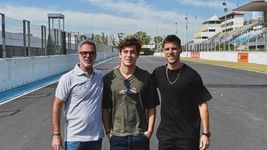 la sorpresiva presencia de franco colapinto en un lugar mitico del automovilismo argentino