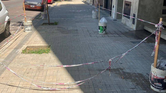 un nuevo desprendimiento de mamposteria en un edificio platense genero preocupacion