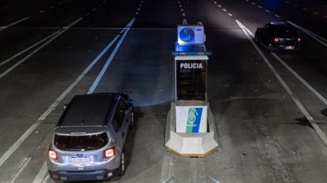 colocaron 17 garitas de seguridad en la autopista la plata - buenos aires