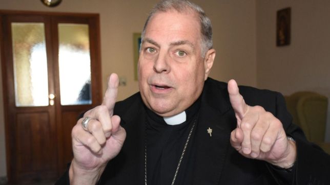 avanza la denuncia contra el obispo auxiliar de la plata alberto bochatey en el vaticano