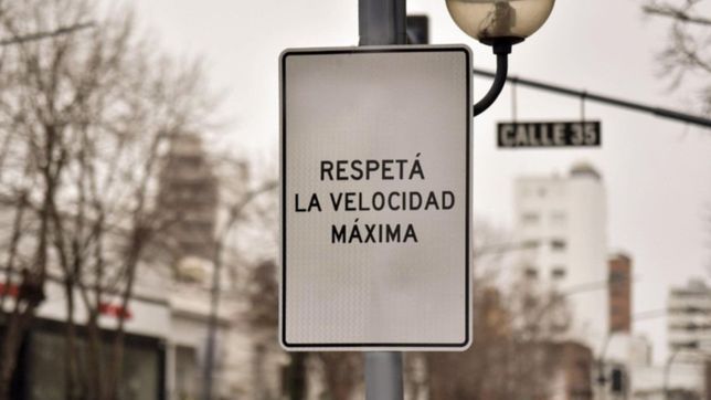 lanzan una campana callejera para mejorar el transito y reducir los accidentes en la plata