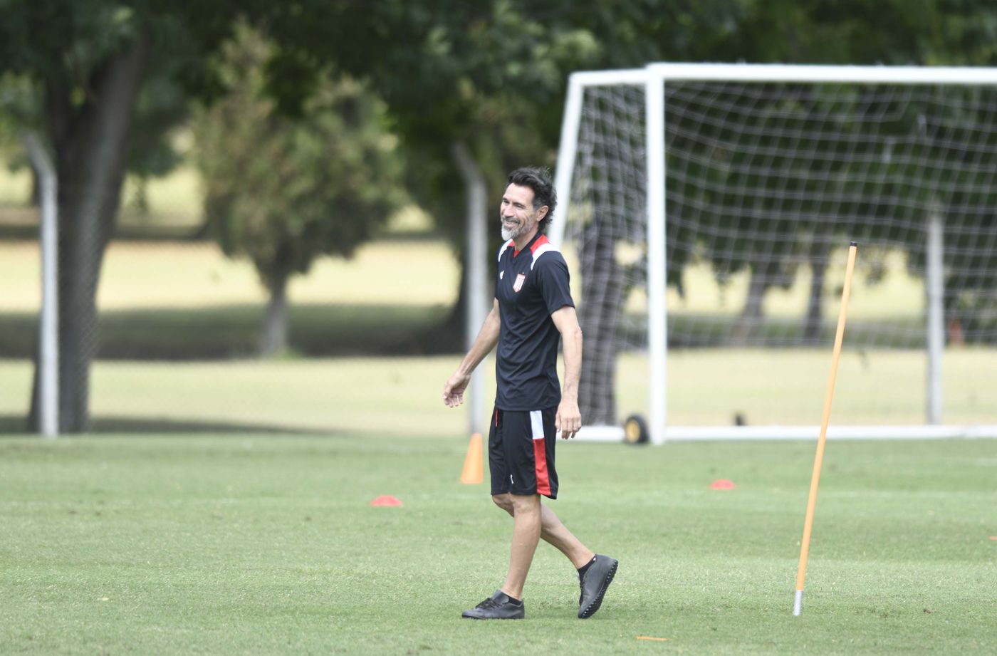 Estudiantes entrenamiento pretemporada Domínguez