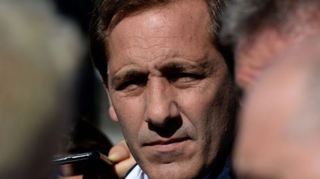 la oposicion le pide a garro una suba del 60% y un bono extraordinario para municipales