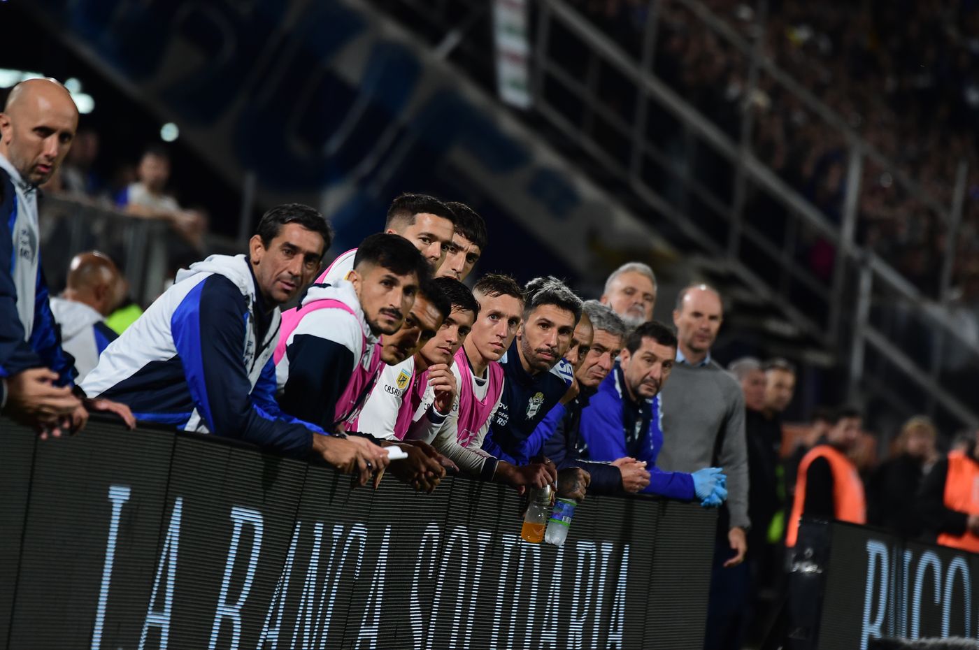 Gimnasia Barracas Central suplentes (5).JPG