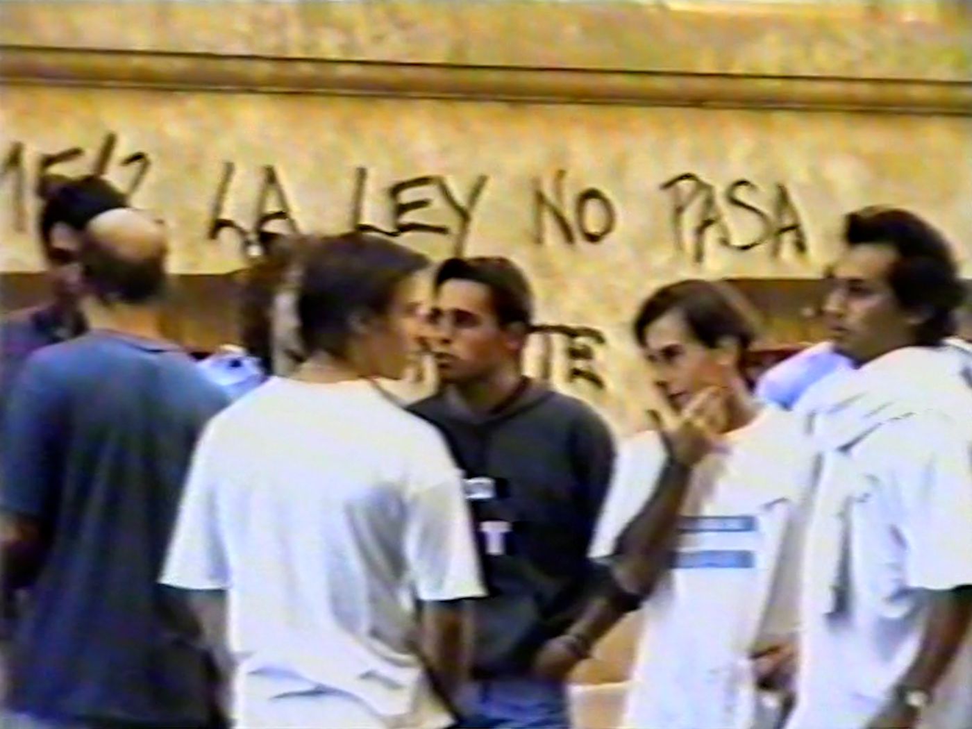 Asambleas, debates, marchas: la postal de los '90.