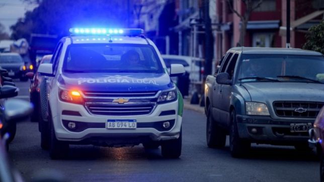 amenazo a su papa con una pistola y un machete en medio de una violenta discusion