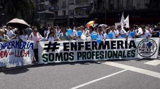 enfermeros platenses paran y se movilizan a capital este miercoles: solo habra guardias