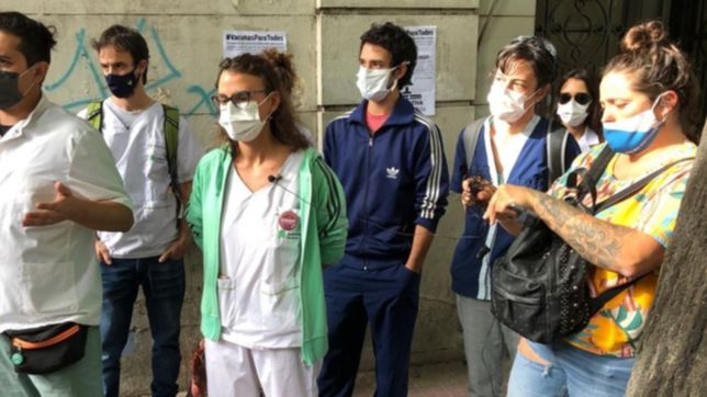 residentes de distintas especialidades de salud marcharon por sus condiciones laborales