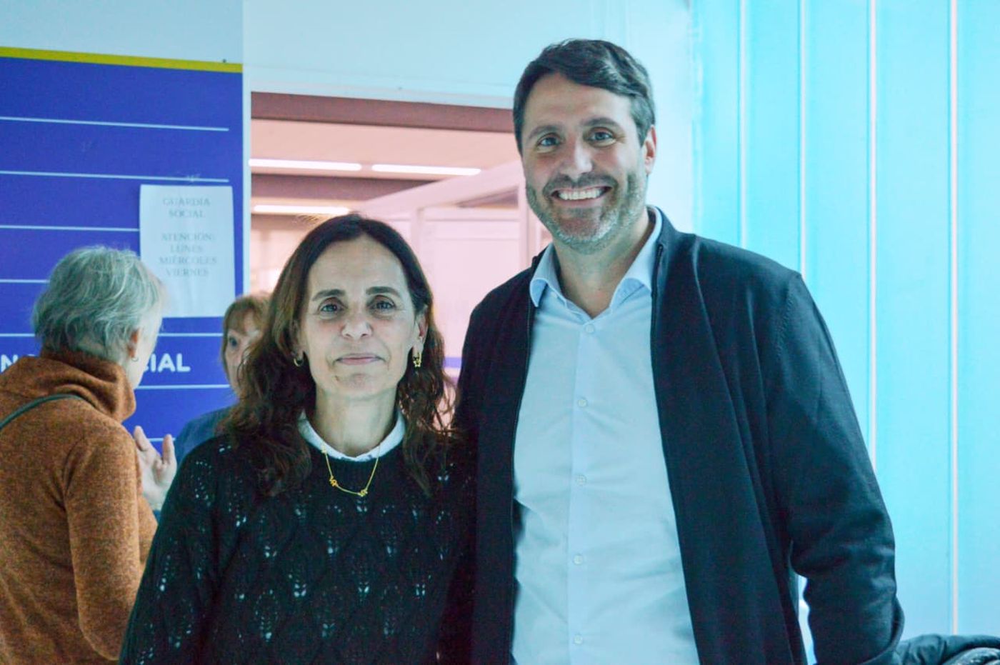Rodrigo Vallejos, titular de PAMI La Plata, junto a la coordinadora del area de Sociales, Lucrecia Osaba. Rodrigo Vallejos, titular de PAMI La Plata, junto a la coordinadora del area de Sociales, Lucrecia Osaba.