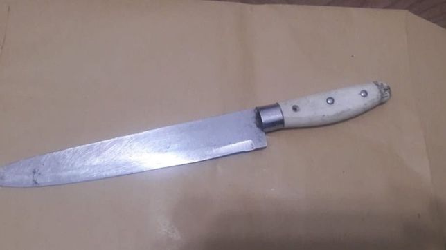 brutal asalto en berisso: se resistio y casi lo matan a punaladas