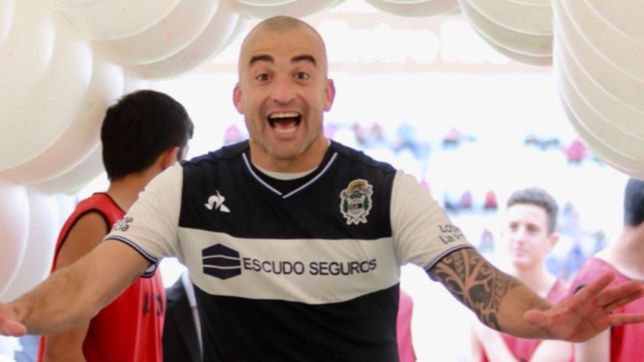 se destapo el tanque de gimnasia: asi fueron los dos goles de santiago silva