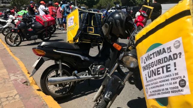 nos estan cazando: el grito de los repartidores de glovo, rappi y pedidos ya que copo plaza moreno