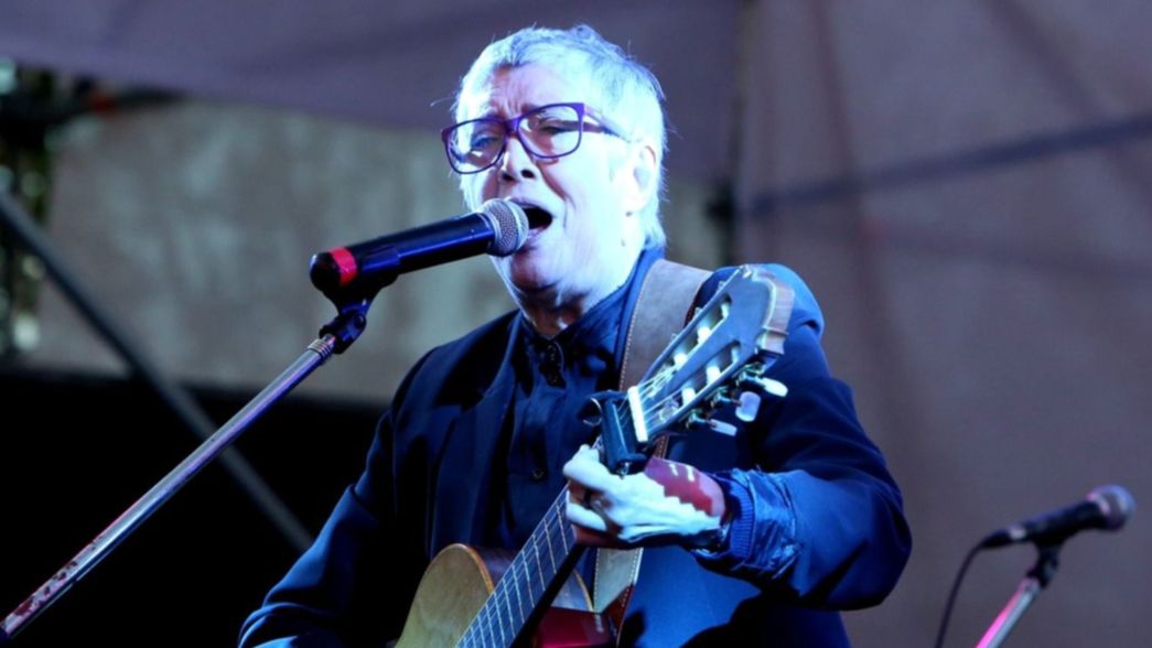 Con Teresa Parodi, vuelven los Artistas Populares en la Plaza Seca del Teatro Argentino