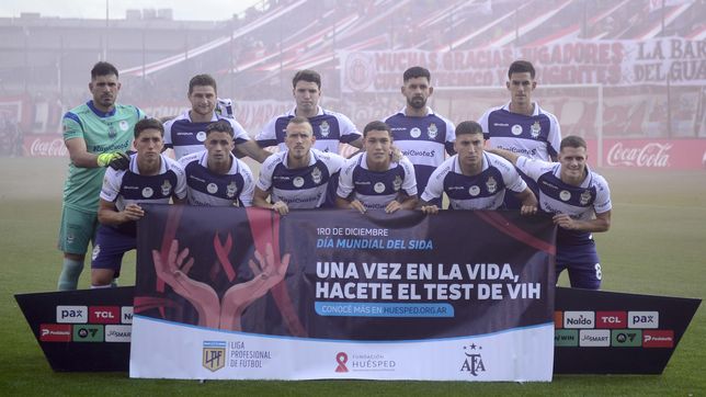 la liga profesional distinguio a dos jugadores de gimnasia gracias al gran presente